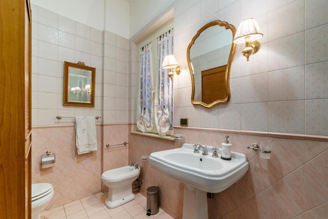 Monteverde Roomy Apartment Sun And Flowers Roma Ngoại thất bức ảnh